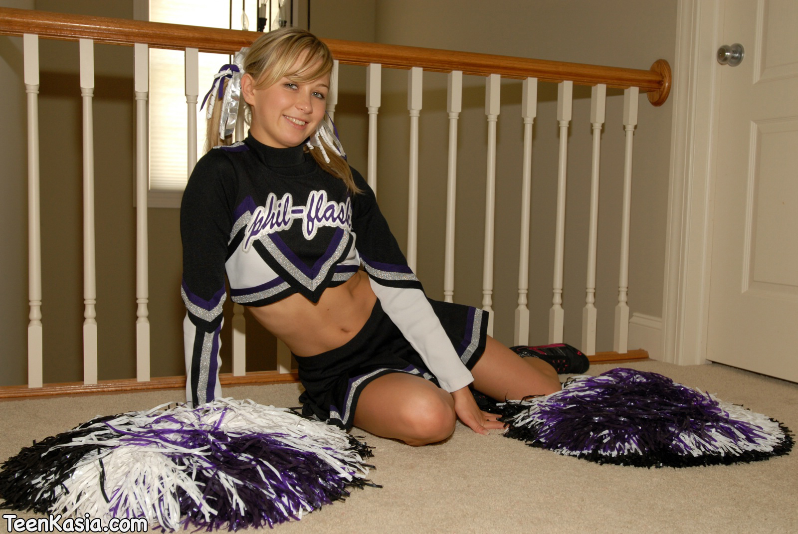 Teen Kasia Cheerleader - Teen Kasia Videos and Pics